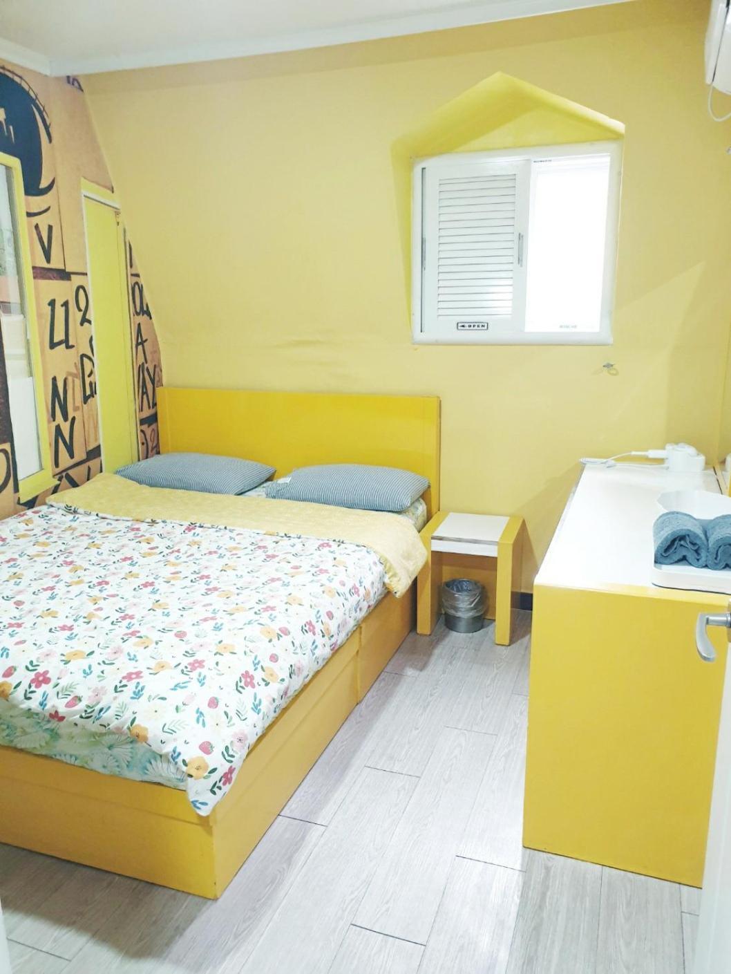 Oppa Hostel Sinchon-Hongdae Seoul Exterior photo